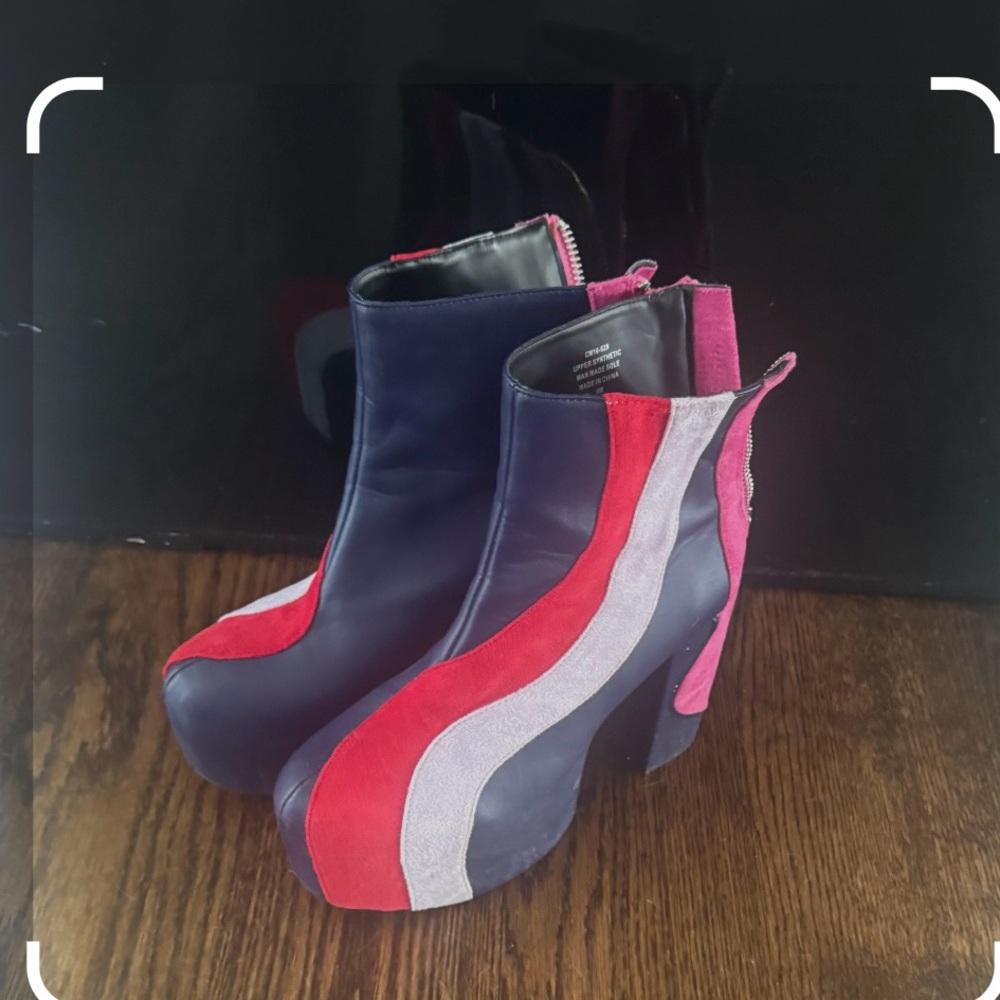Current Mood Dolls Kill Jawbreaker Boots.